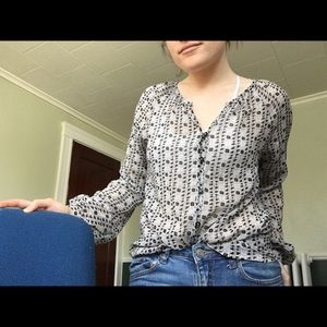 Black and white pattern top